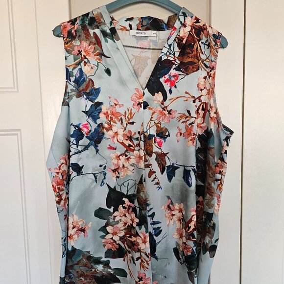 Ricki's size Medium flowy floral tank - Picture 1 of 4